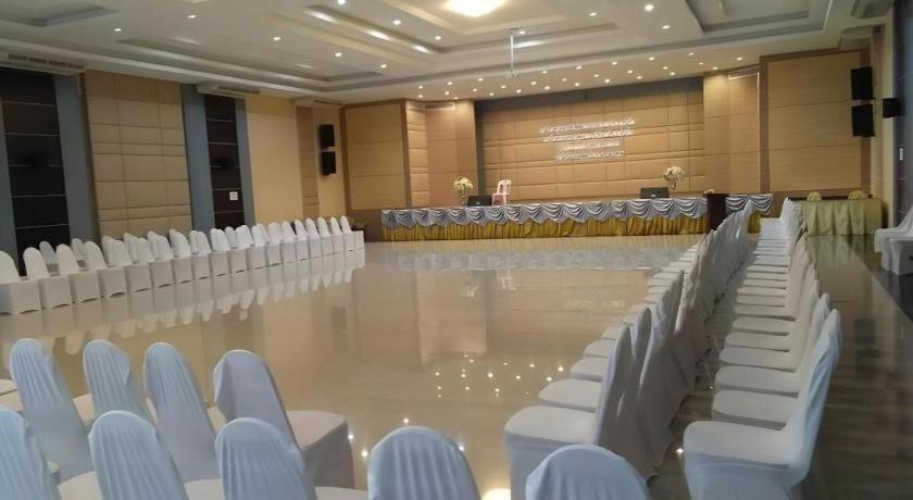 S-Tawan Hotel & Convention Маха Саракхам Екстериор снимка